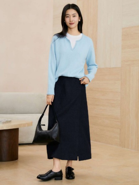 艾凸苏希(Aitoo.Suxi)女装假两件蓝色拼接白色时髦减龄套装裙2025秋季新品