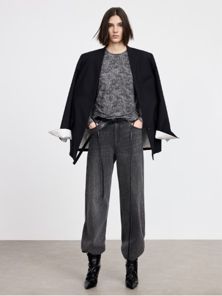 迪赛尼斯(DESIGNICE)女装品牌2025最新产品展示