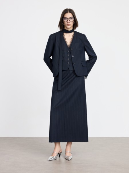 迪赛尼斯(DESIGNICE)女装品牌2025最新产品展示