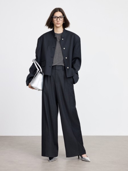 迪赛尼斯(DESIGNICE)女装品牌2025最新产品展示