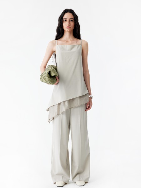 艾蜜雪女装品牌2025最新产品展示