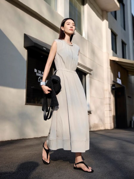 YXZ尤西子(YXZ)女装品牌2025夏最新产品展示