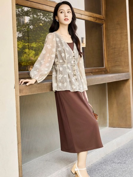 丝雨桐(SIYUTN)女装品牌2025最新产品展示