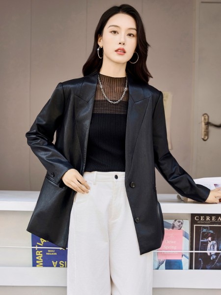 丝雨桐(SIYUTN)女装品牌2025最新产品展示