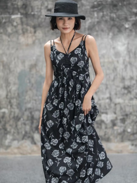 苏昔(SOULCELL苏昔)女装品牌2025秋最新产品展示