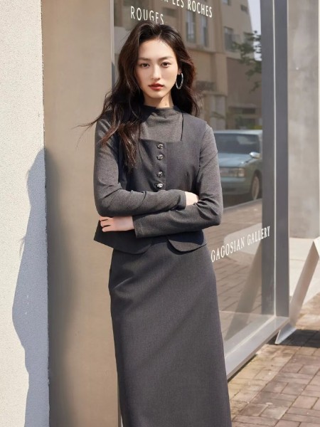 珞娜女装品牌2025秋冬最新产品展示