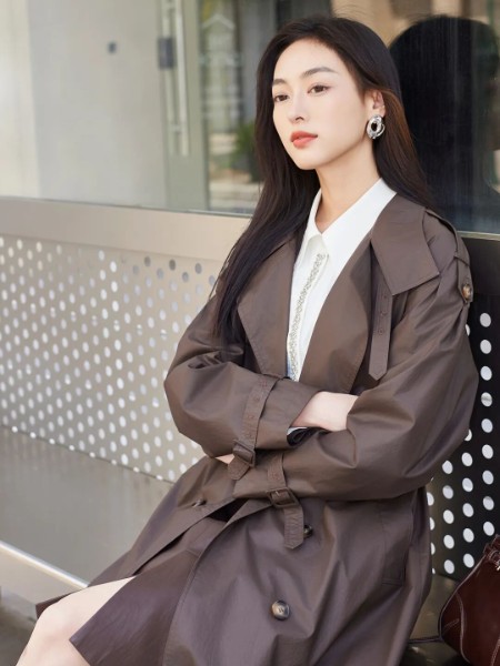 珞娜女装品牌2025秋冬最新产品展示