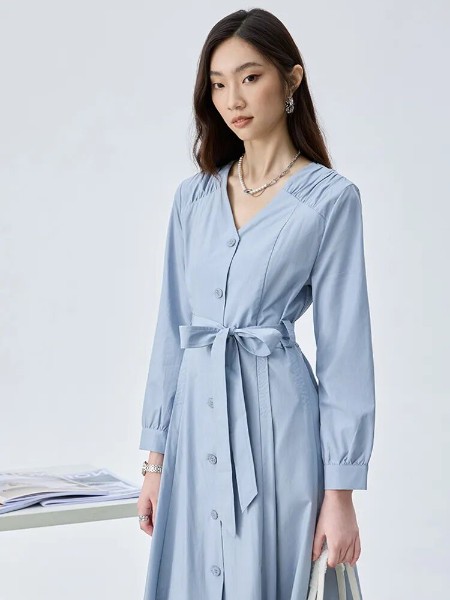 城市格调(URBANFORM)女装品牌2025秋最新产品展示