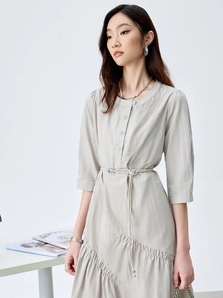 城市格调(URBANFORM)女装品牌2025秋最新产品展示