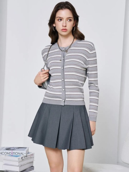 姚领(YAOLY)女装品牌2025秋最新产品展示