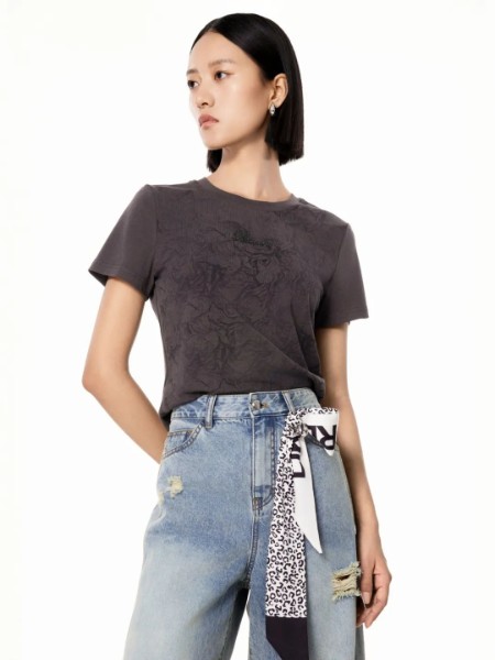 Peoleo女装品牌2025最新产品展示