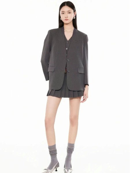 Peoleo女装品牌2025最新产品展示