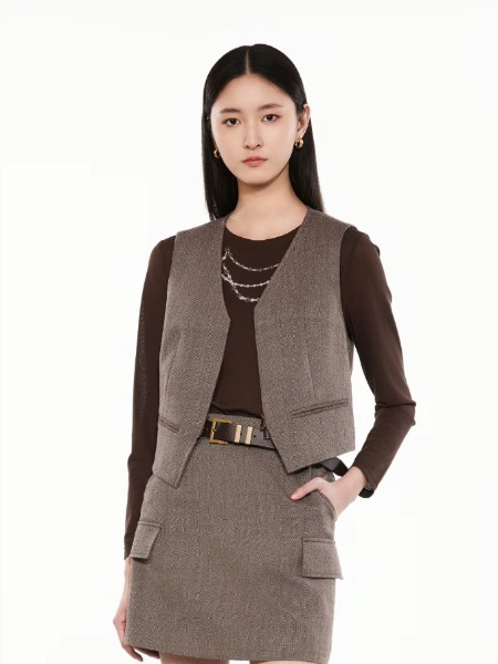 Peoleo女装品牌2025最新产品展示