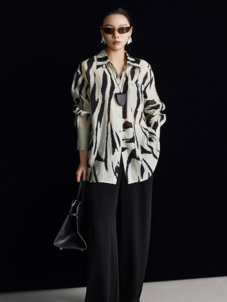 允硕(YUNSHUO)女装品牌2025最新产品展示