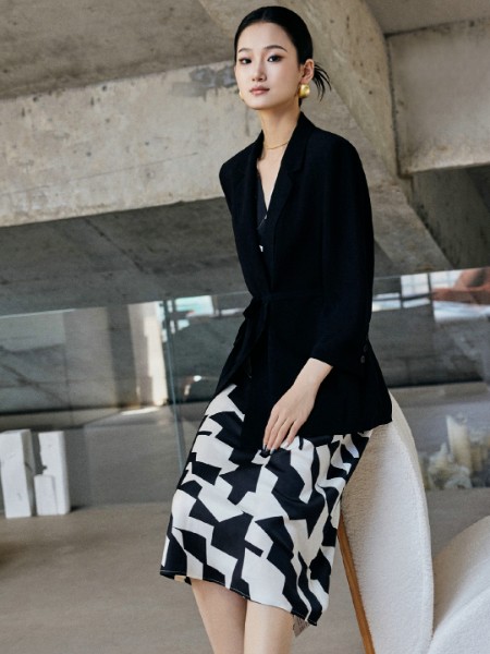 允硕(YUNSHUO)女装品牌2025最新产品展示