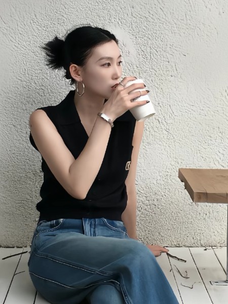 艾诺丝雅诗(ARIOSEYEARS)女装品牌2025最新产品展示