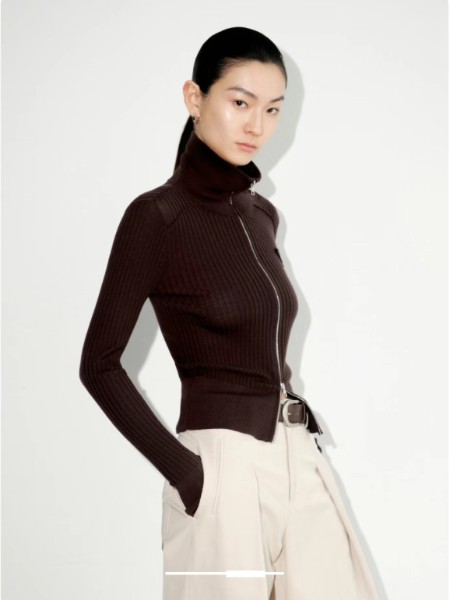 艾诺丝雅诗(ARIOSEYEARS)女装品牌2025最新产品展示