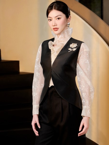 15小时女装品牌2025最新产品展示
