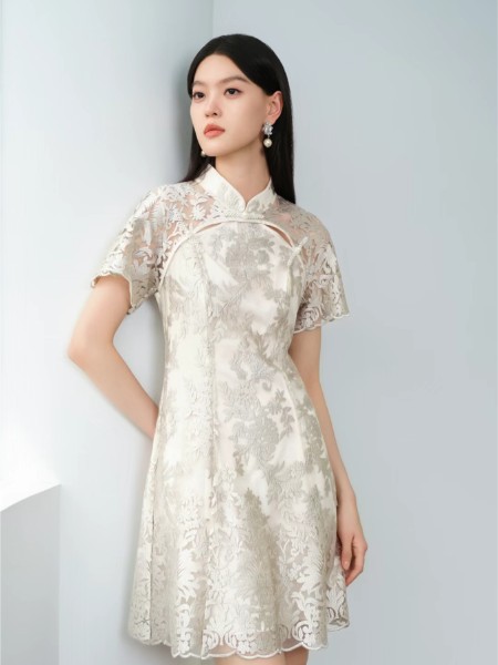 芭蒂娜 - BADINA(BADINA)女装品牌2025最新产品展示