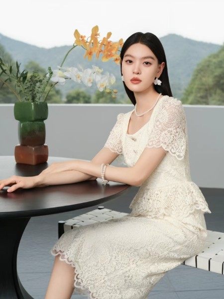 芭蒂娜 - BADINA(BADINA)女装品牌2025最新产品展示