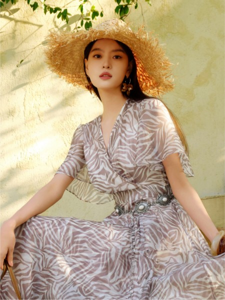 芭蒂娜 - BADINA(BADINA)女装品牌2025最新产品展示