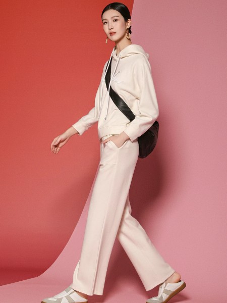 ladanum阿丹娜女装品牌最新产品展示