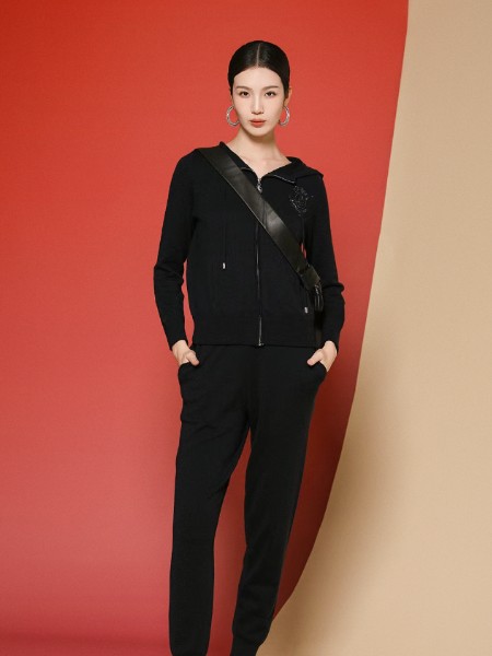 ladanum阿丹娜女装品牌最新产品展示
