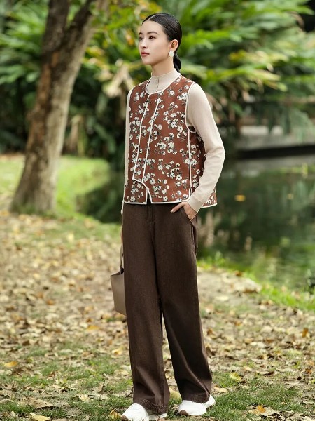 皑如(airu)女装品牌最新产品展示