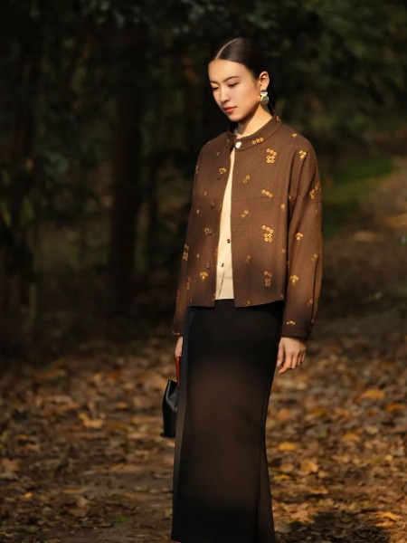 皑如(airu)女装品牌最新产品展示