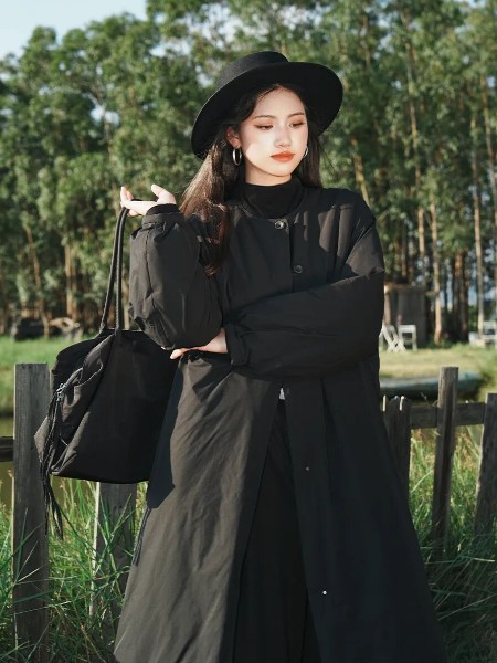 薇薇希(VIVIS)女装品牌最新产品展示