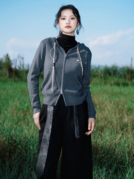 薇薇希(VIVIS)女装品牌最新产品展示