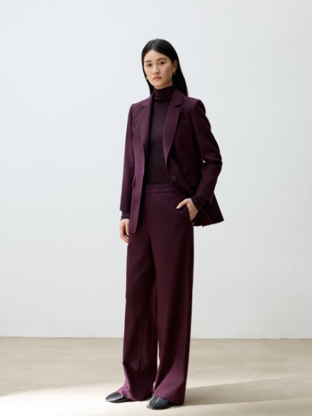 路卡西(LEUCOTHEA)女装品牌2025秋季最新产品展示