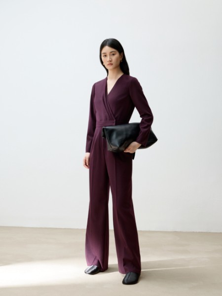 路卡西(LEUCOTHEA)女装品牌2025秋季最新产品展示