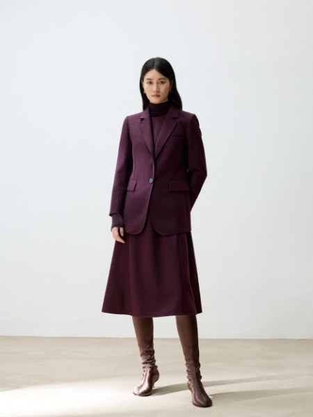 路卡西(LEUCOTHEA)女装品牌2025秋季最新产品展示
