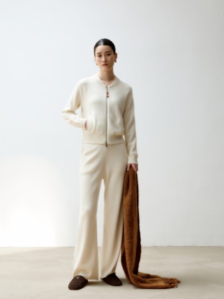 路卡西(LEUCOTHEA)女装品牌2025秋季最新产品展示