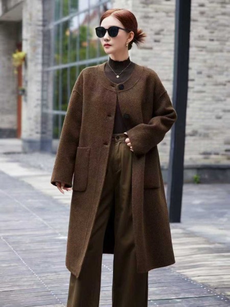 2025年加盟爱依莲女装需要什么条件?