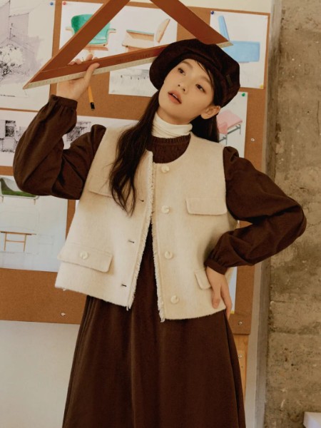 费依(FAY FAYEE)女装品牌2025最新产品展示