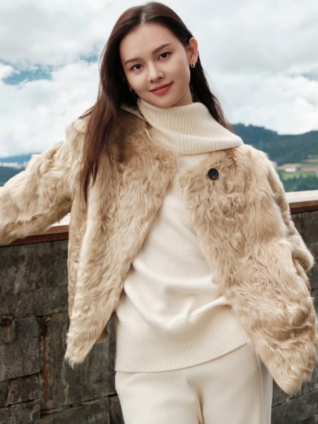 EP雅莹(EP)女装品牌2025最新产品展示