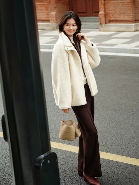 EP雅莹(EP)女装品牌2025最新产品展示