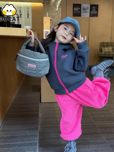 叮当猫(ddcat)童装品牌2025最新产品展示