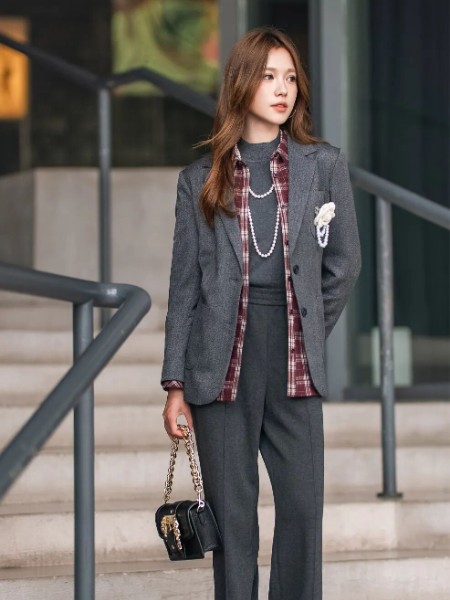 纤K&CH女装品牌2025最新产品展示