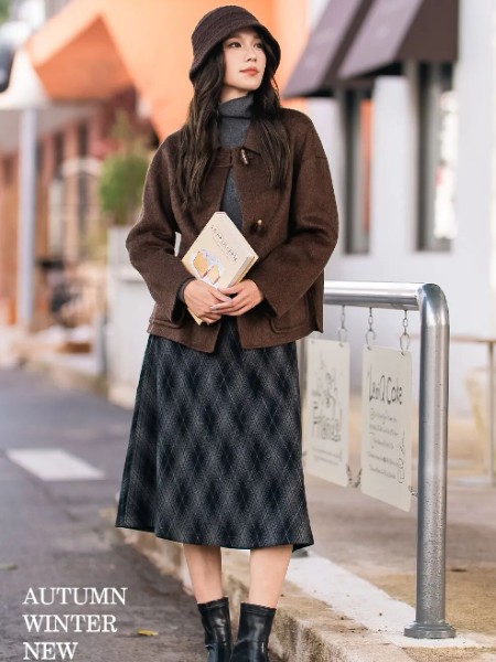 纤K&CH女装品牌2025最新产品展示