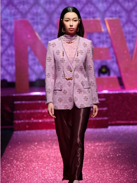 纽方(NEWFOUND纽方)女装品牌2025最新产品展示