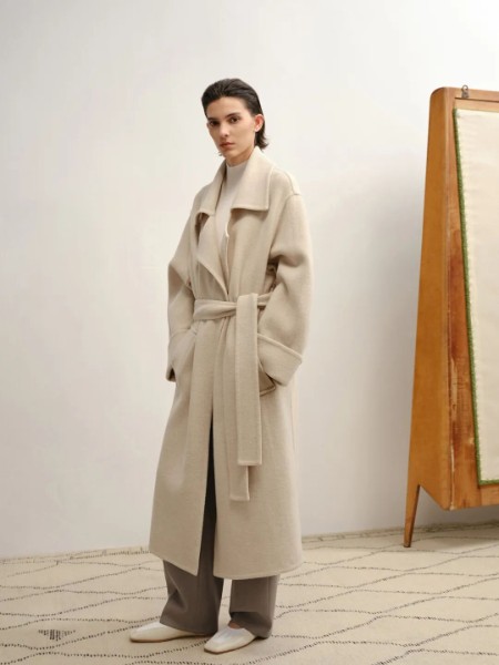 Less.女装品牌2025最新产品展示