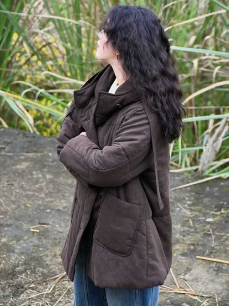 底色(Dins)女装品牌2025年冬季最新产品展示