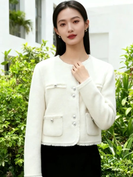 婕依妮女装品牌2025冬季最新产品展示