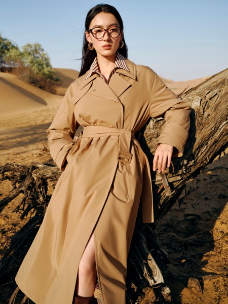 迪赛尼斯(DESIGNICE)女装品牌2025最新产品展示