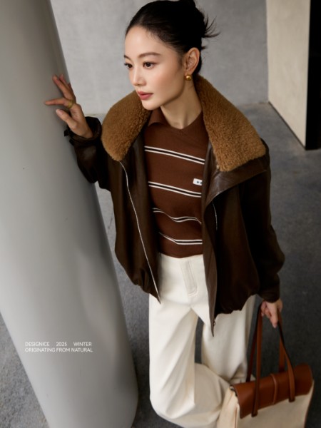 迪赛尼斯(DESIGNICE)女装品牌2025最新产品展示