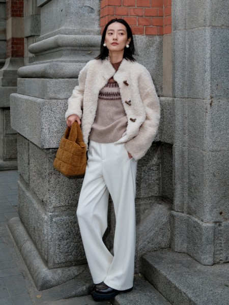 迪赛尼斯(DESIGNICE)女装品牌2025最新产品展示