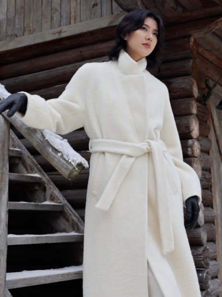 迪赛尼斯(DESIGNICE)女装品牌2025最新产品展示